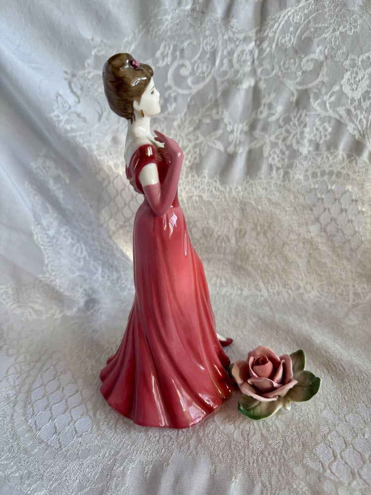 Лимитирана фигурка Coalport – Ladies of fashion, Lady in Red