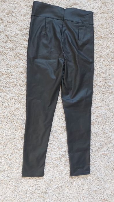 Pantaloni eleganți ,mărime m