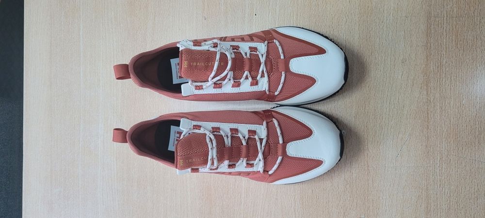 Adidasi  Helly Hansen