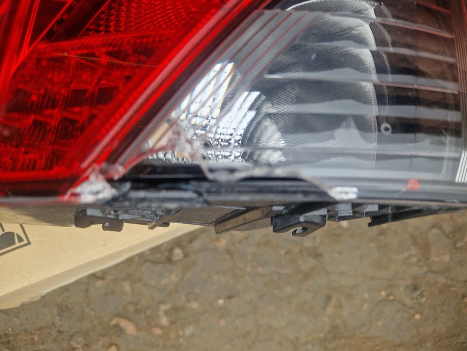 Продам задний фонарь