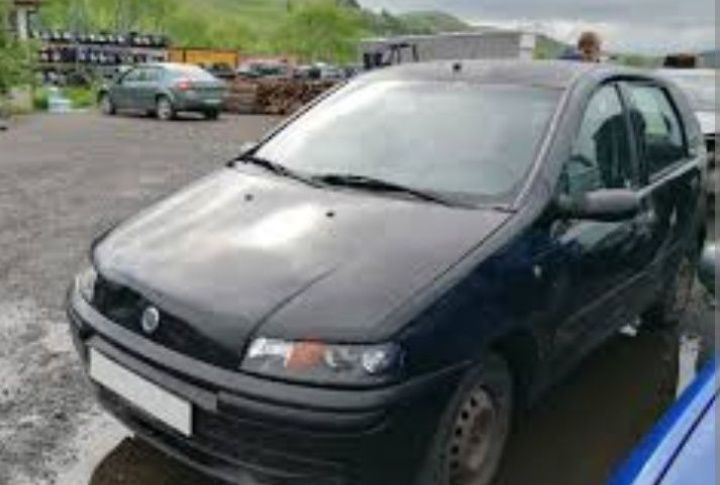 Far Stanga Far Dreapta Fiat Punto 2 , stare excelenta !