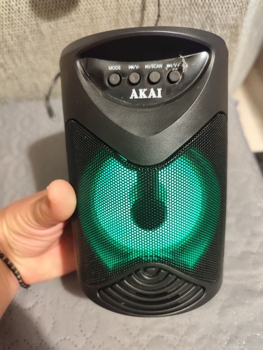 Boxa portabila Akai noua