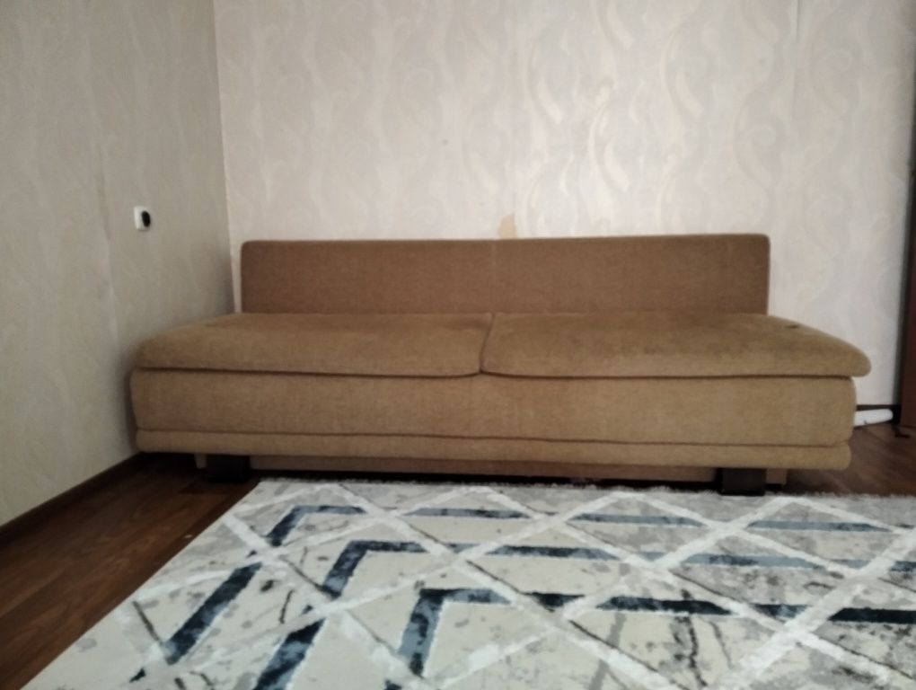 Отдам даром диван б/у