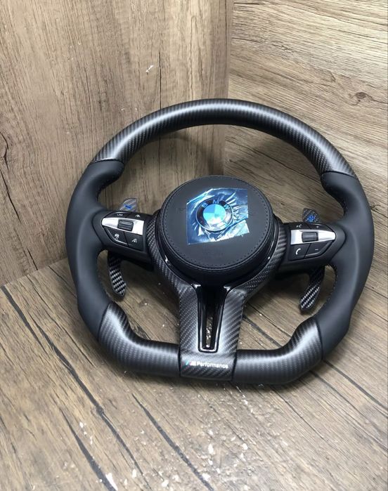 Карбонов волан с вибрация и адаптивен крииз контрол