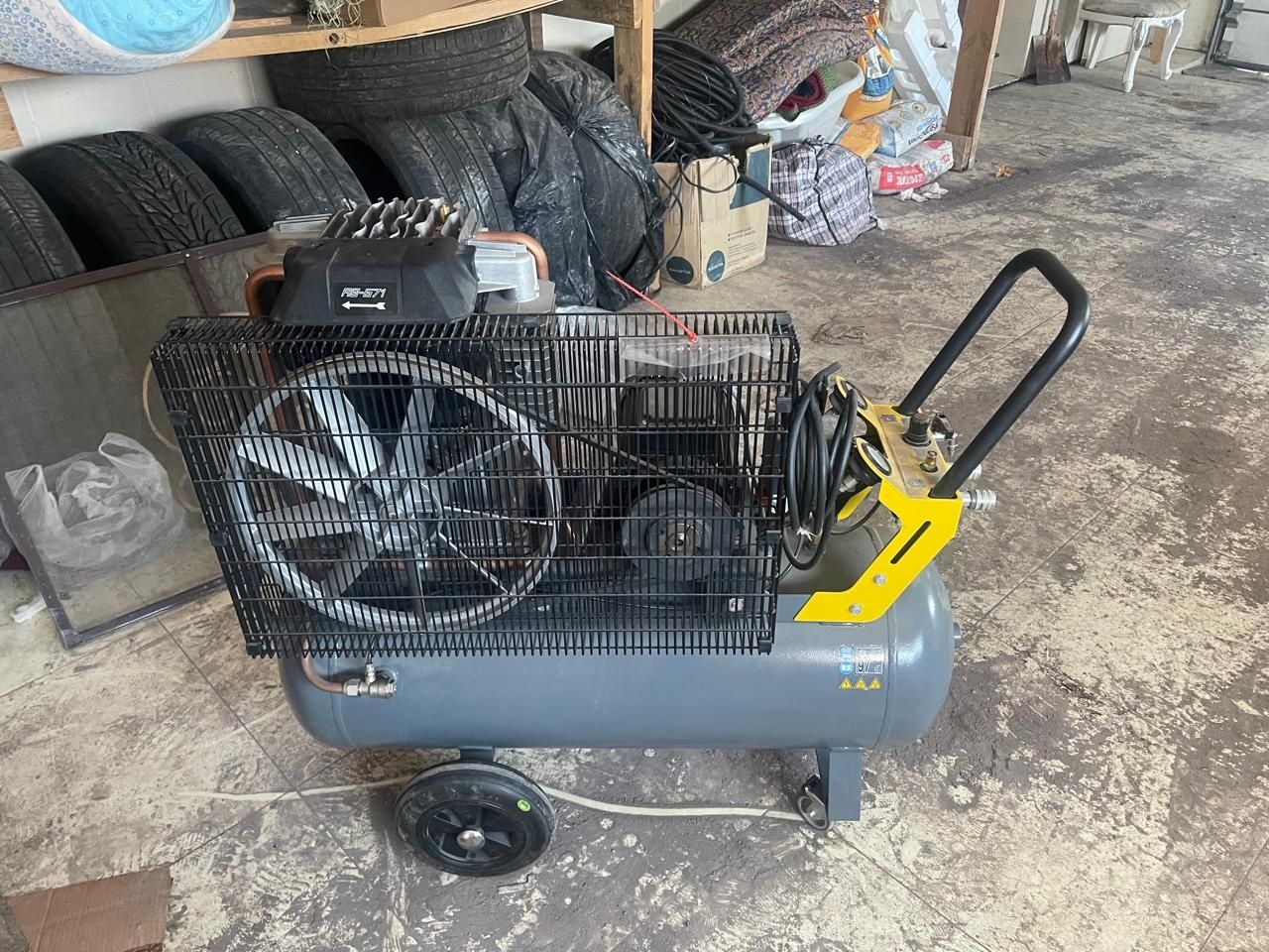 Компрессор Schneider airsystems UNM 10-90DX