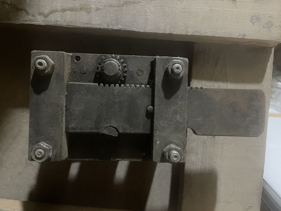 Замок для железных дверей. Без ключа. Ключи потеряли