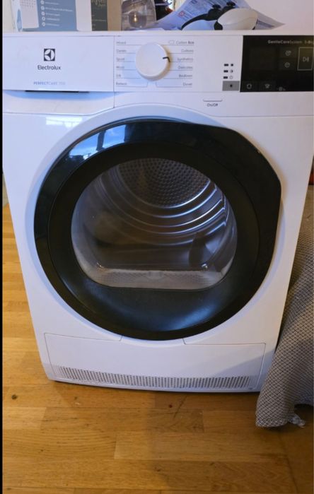 Uscator rufe electrolux perfectcare 700