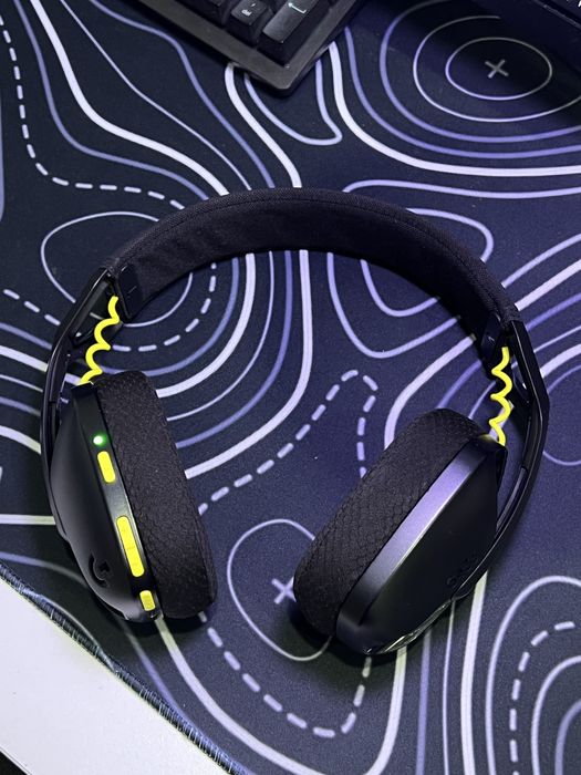 Наушника Logitech G435