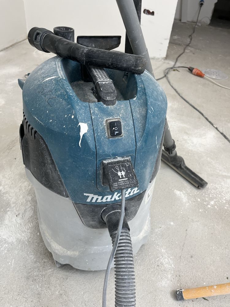 Aspirator makita VC25