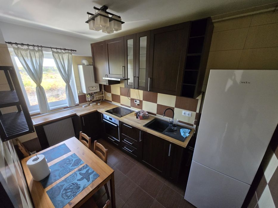 Inchiriere apartament  3 camere