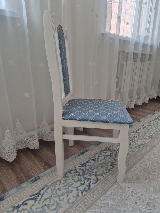 Продам стуля срочна