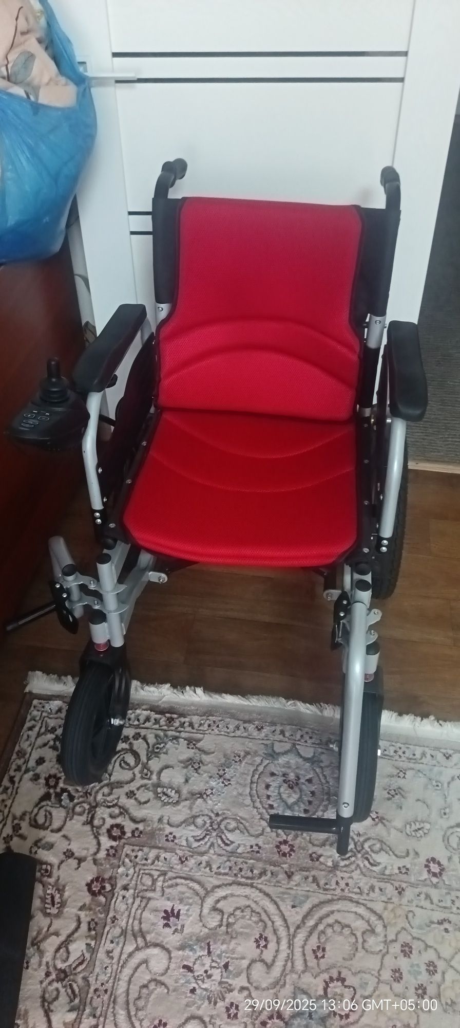 Продам Новую инвалидную коляску