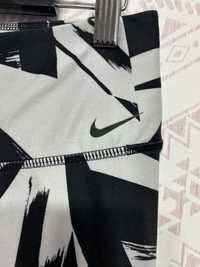Nike черно-бялоклинче