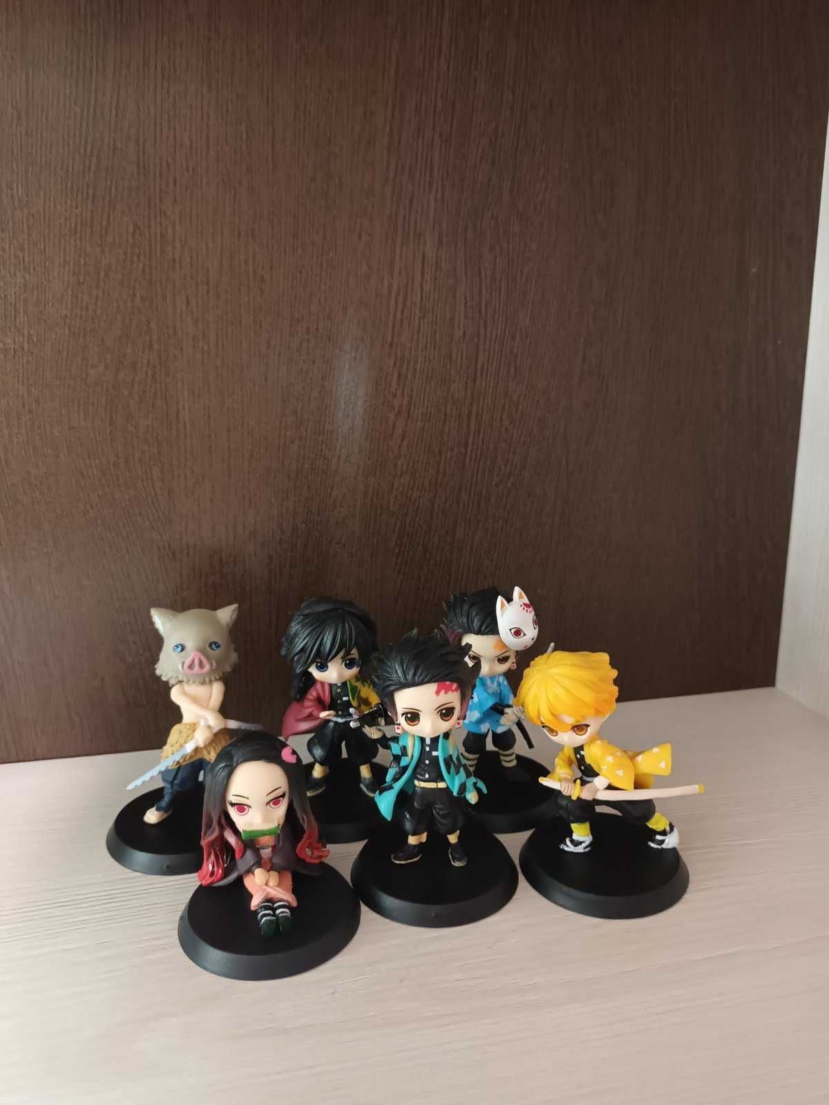 Колекционерски фигурки на Tanjiro, Inosuke, Zenitsu, Giyuu и Nezuko