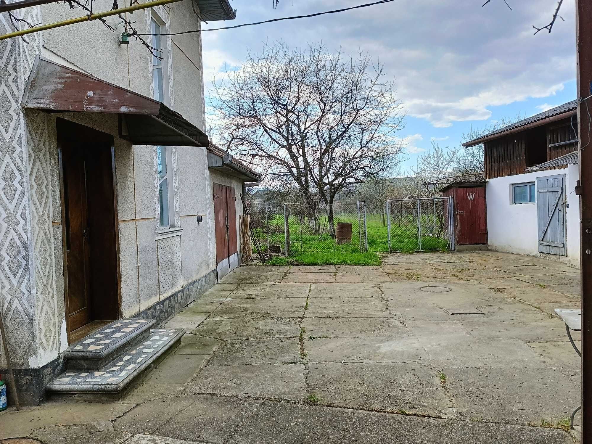 Oportunitate unica! Vand 2 case si teren generos in Sighetu Marmatiei
