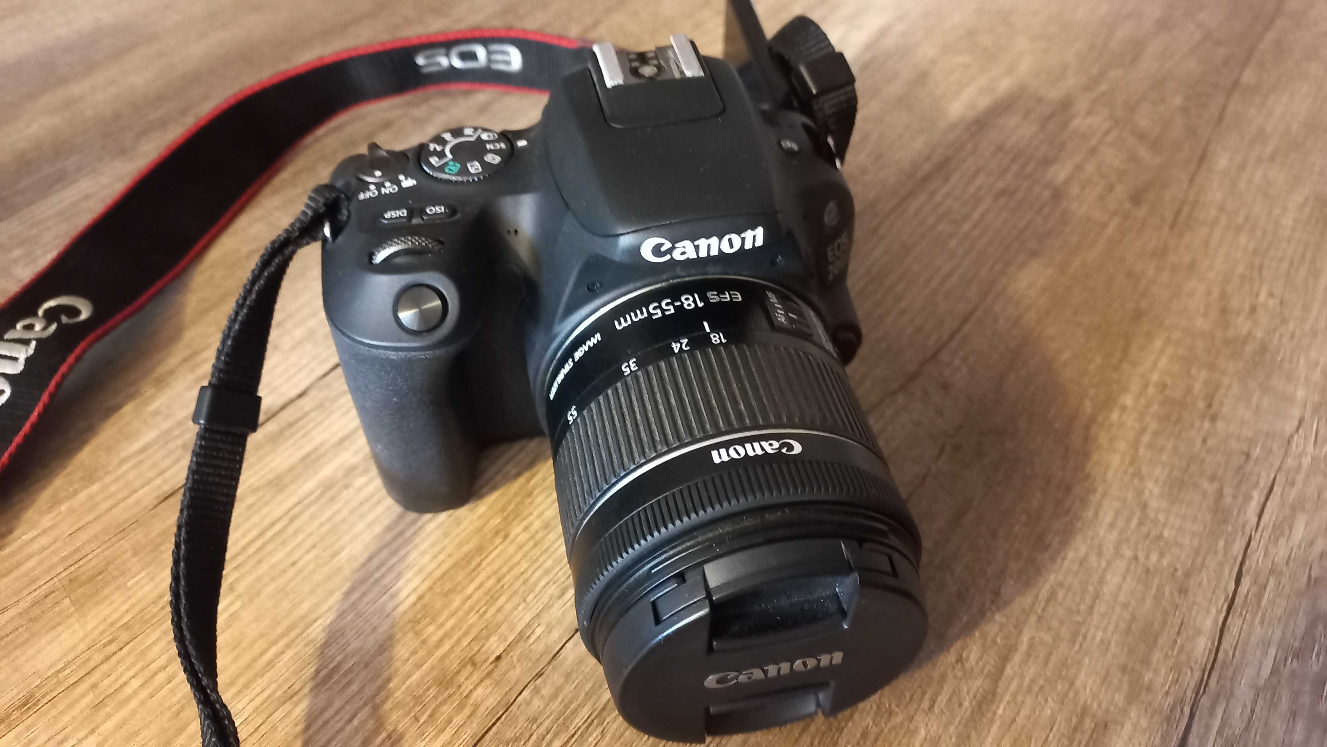 Фотоапарат Canon EOS 200D + статив Hama star61 + чанта