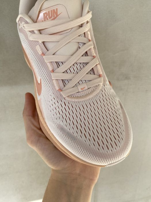 Nike Vomero 18