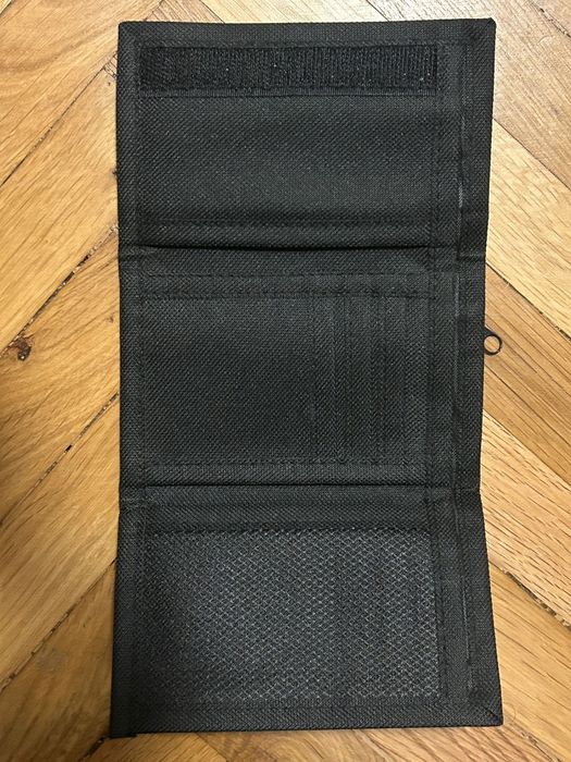 Vând McKINLEY portofel wallet,stare impecabila.