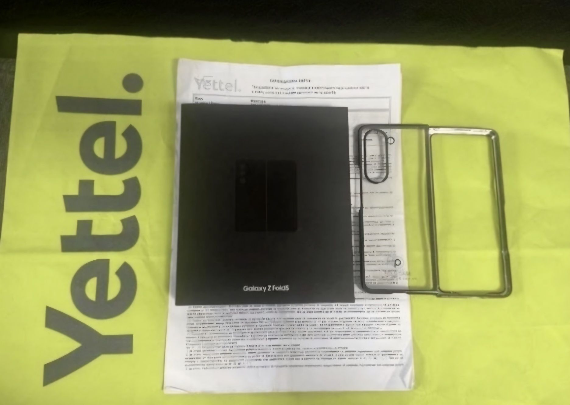 КАТО НОВ 256GB Samsung Z Fold 5 Гаранция YETTEL 3г. 2026 Black / Черен