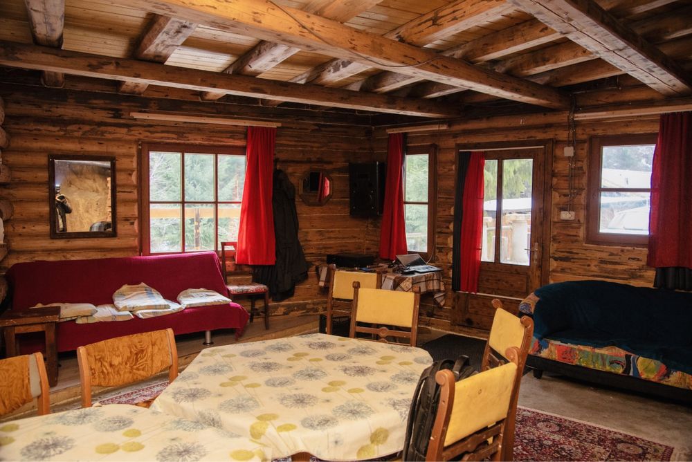 Cabana La Stâncă- Măguri Răcătău - Ocupată de revelion !!