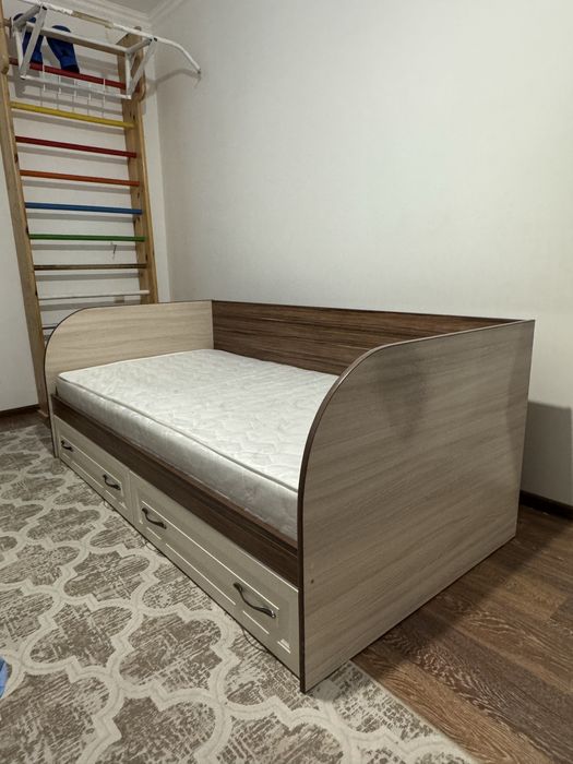 Кровать односпальная 100*200