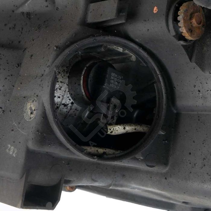 Десен фар Toyota Avensis III 2009-2015 ID:145922