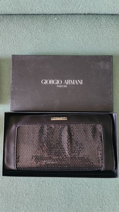 Giorgio Armani чисто нови клъчове/дамска чанта