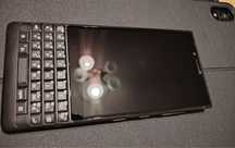 Blacberry  key сенсоррный память 64 гига