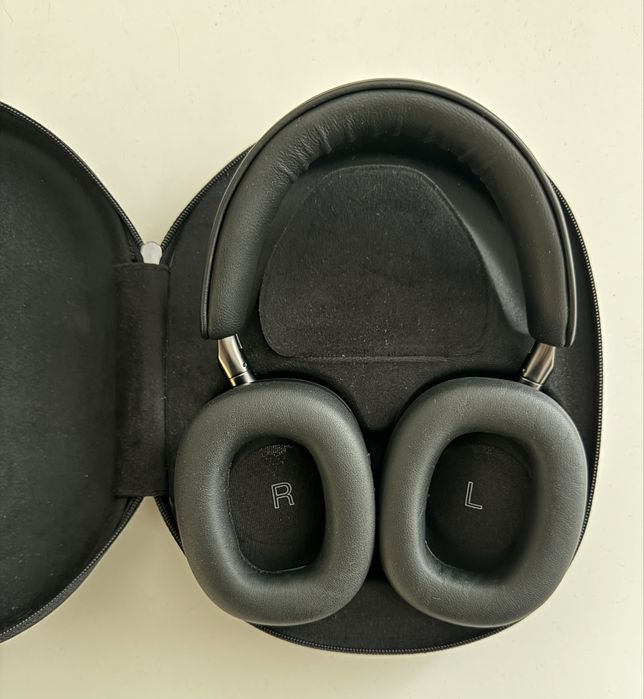 Bowers & Wilkins PX8 безжични ANC слушалки