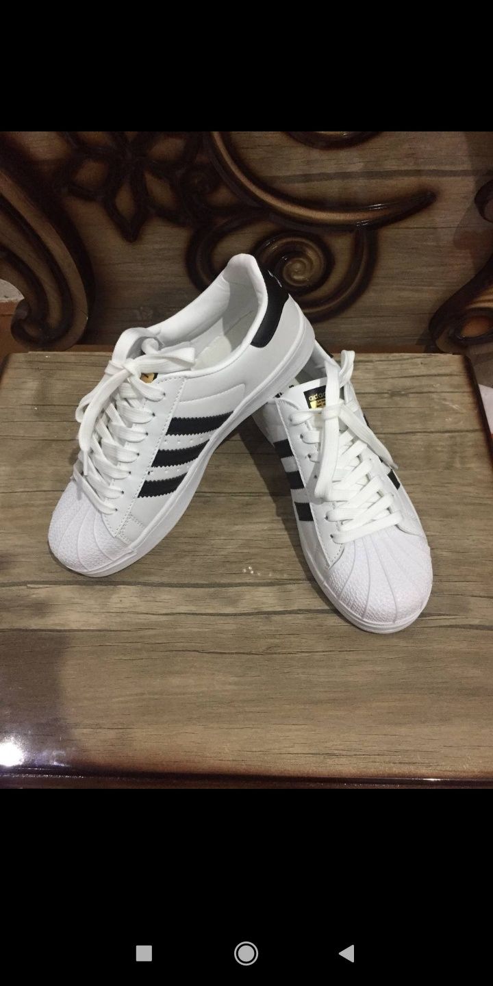 Krsofka Adidas surper star