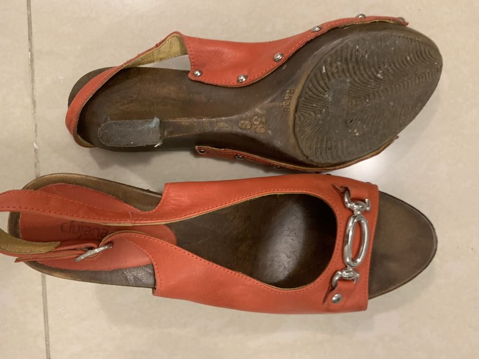 Vand sandale alb, bej, rosu, vintage, nr 39, piele naturala