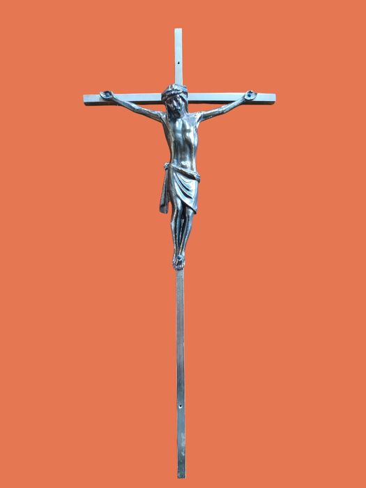 Crucifix din alamă de perete