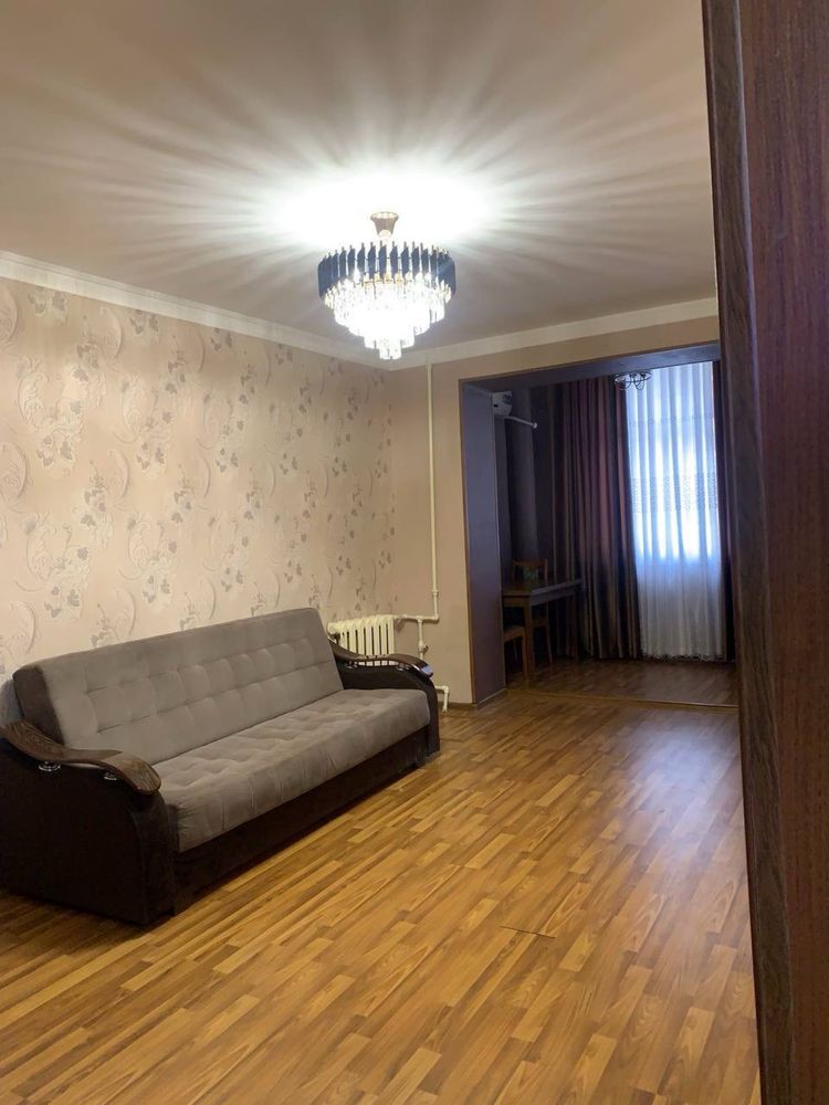 Сдается в аренду 4х комн квартира, кирпич, 1 этаж, Чиланзар, Е квартал
