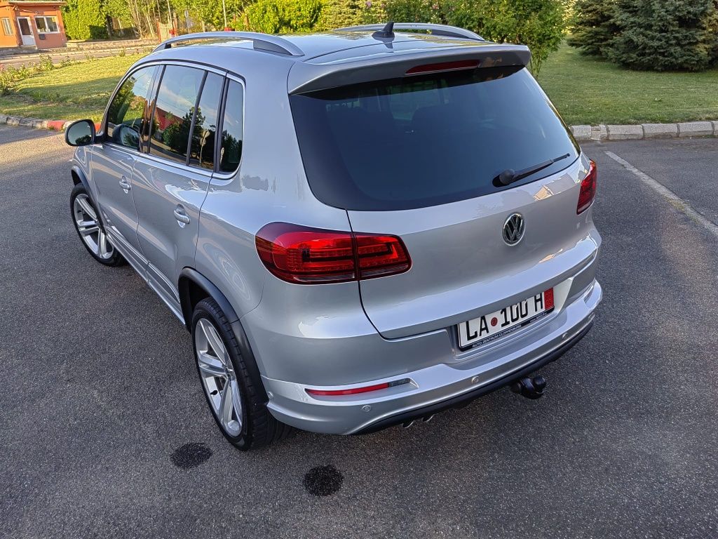 Volkswagen Tiguan R-line 2.0TDI 177CP 4MOTION  AN 2015 Merita Vazut!!!