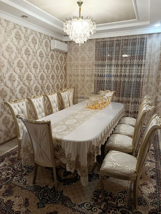 Продаются стол стулья 12