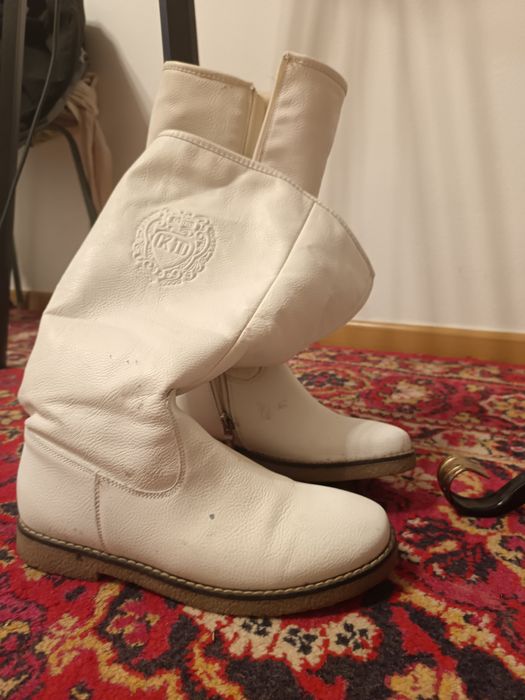 Продам новые женские зимние сапоги