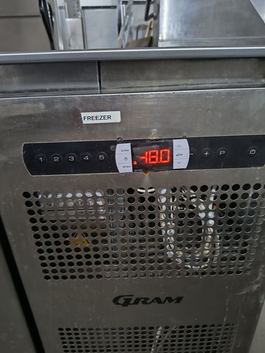 -- 16 -- 20 - Хладилна маса.