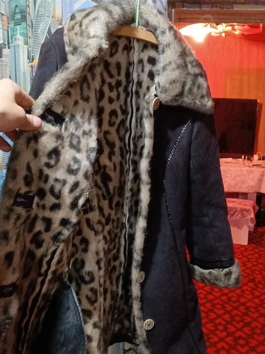 Продам женское пальто тёплое