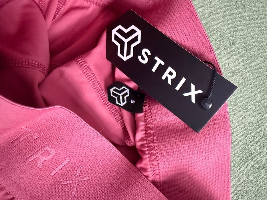 Розов клин за фитнес strix