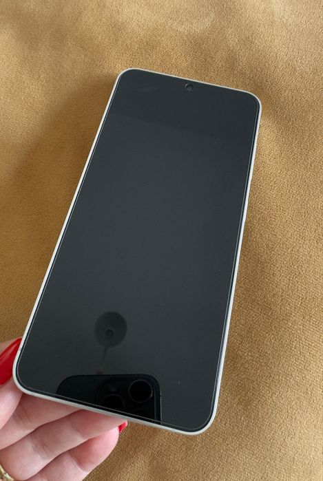 Vand Samsung S24 ,256G + Watch FE