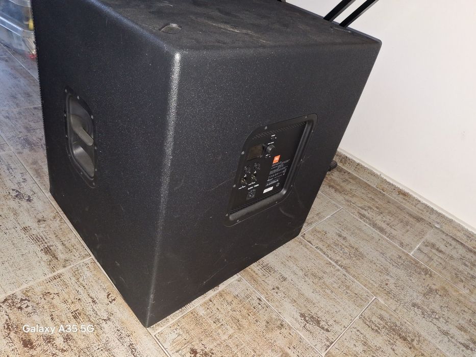 Vand 2 basi JBL EON 718s super oferta