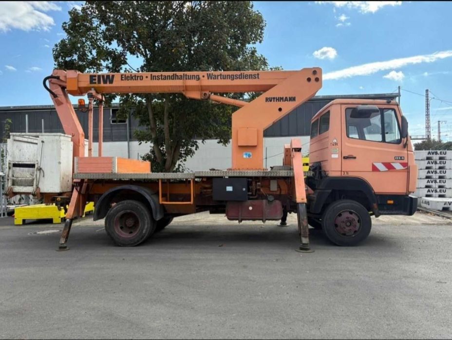 Hubarbeitsbuehne atbeitsbuehne