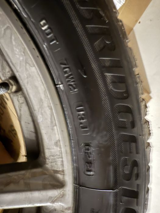 Зимни 4бр. Bridgestone Blizzak 245/50/19 DOT 21