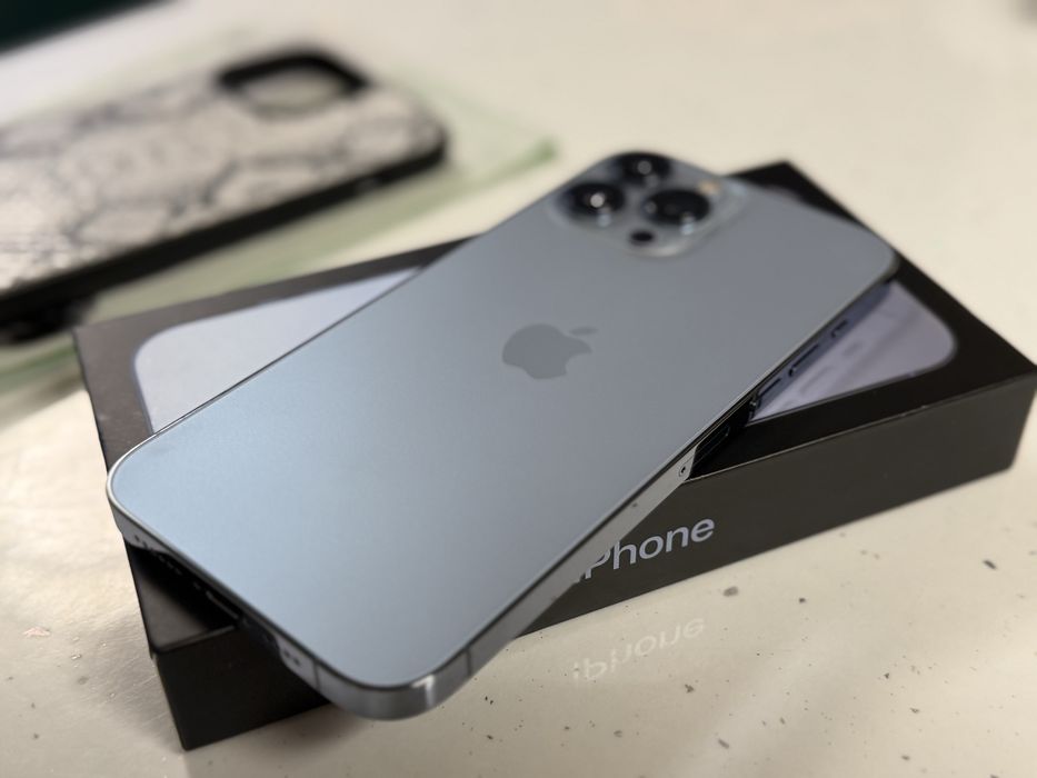 iPhone 13 Pro Max Blue / 128 GB / Cutie / Accesorii !