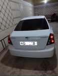 Lacetti 1.8 sotiladi