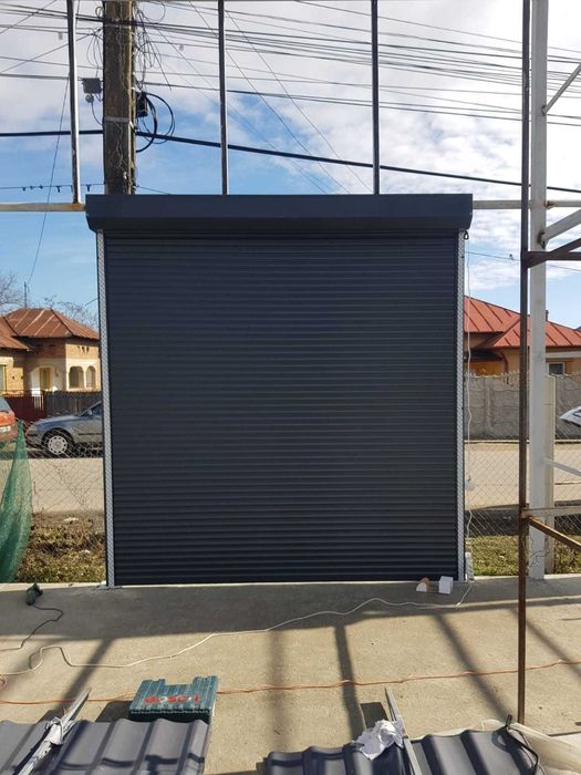 Ușa aluminiu tip rulou ptr Garaj