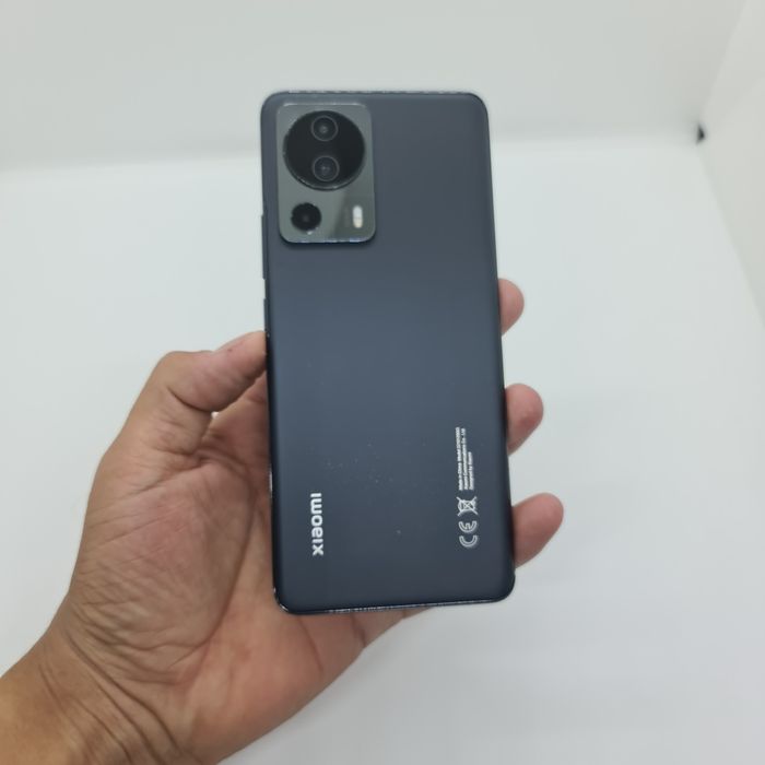 Xiaomi 13Lite sotiladi ideyal