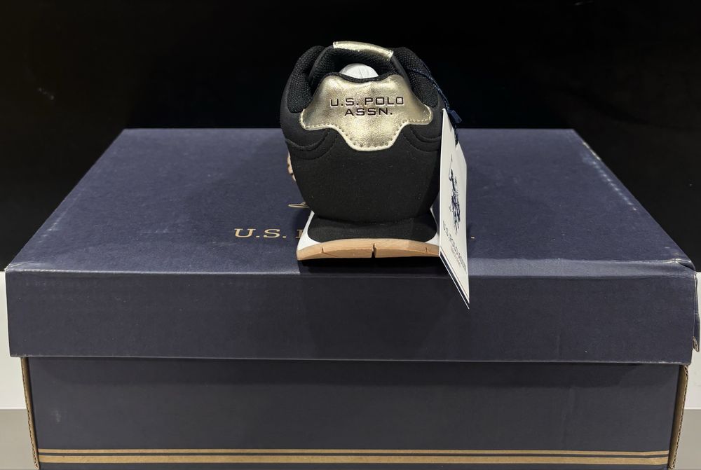 Adidasi U.S Polo Assn noi in cutie