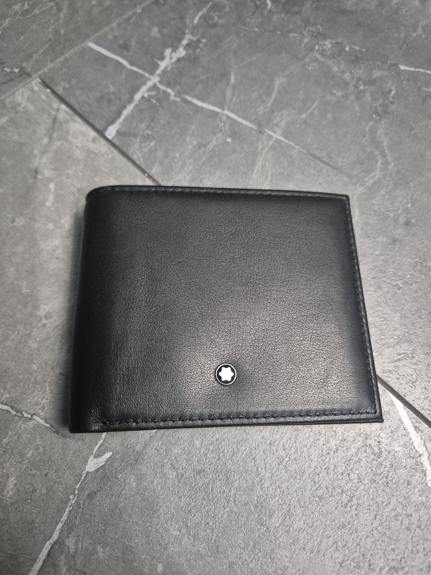 Vand portofel nou Montblanc din piele