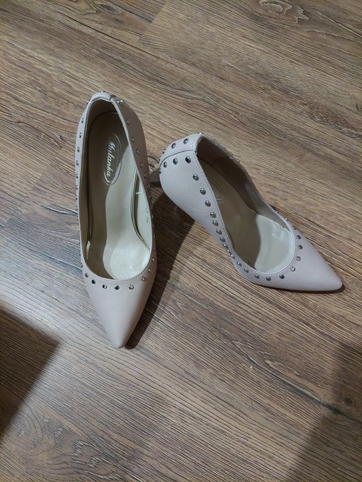 Pantofi cu toc din piele